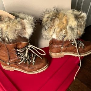 Montelliana 1965 Seivento tan boot w/natural Fox cuffs